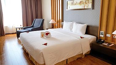 Muong Thanh Luxury Nhat Le Hotel