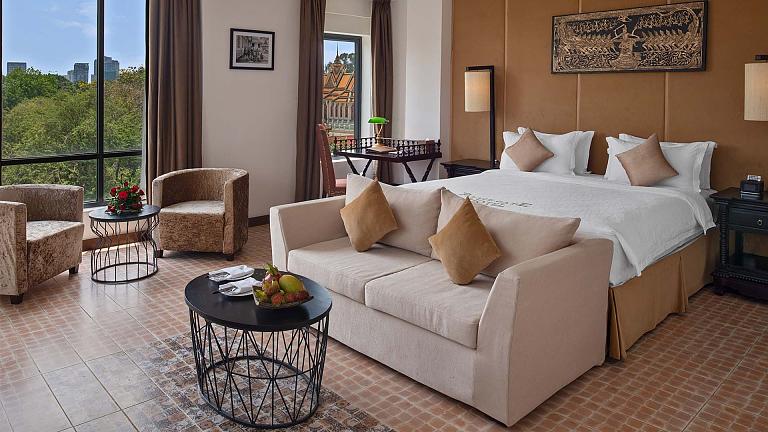 Palace Gate Hotel
