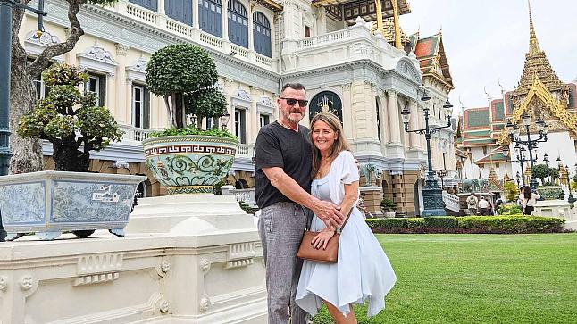 Deserie is in the Grand Palace