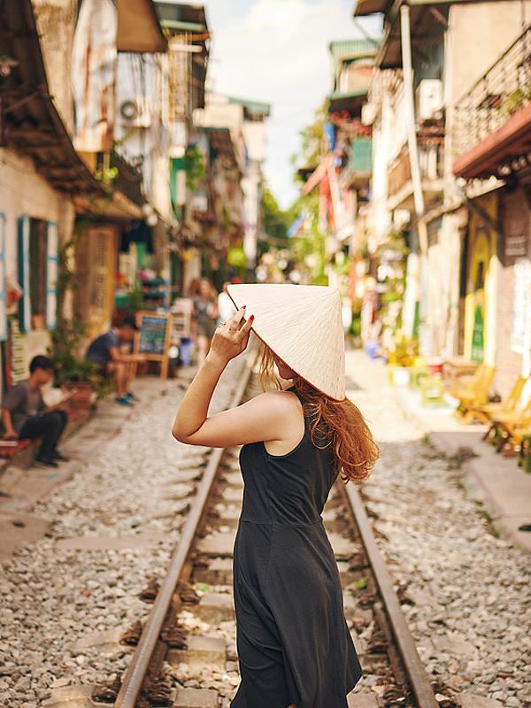 Woman Travel in Vietnam
