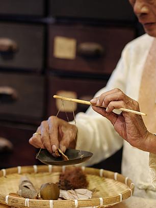 Experience Traditional Chinese Medicine (TCM)