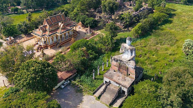 Wat Ek Phnom Temple