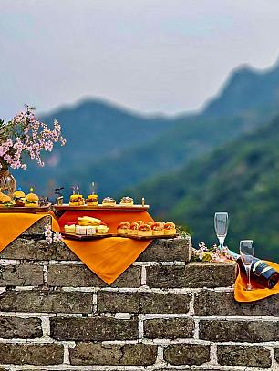  Afternoon Tea at the Great Wall of China
