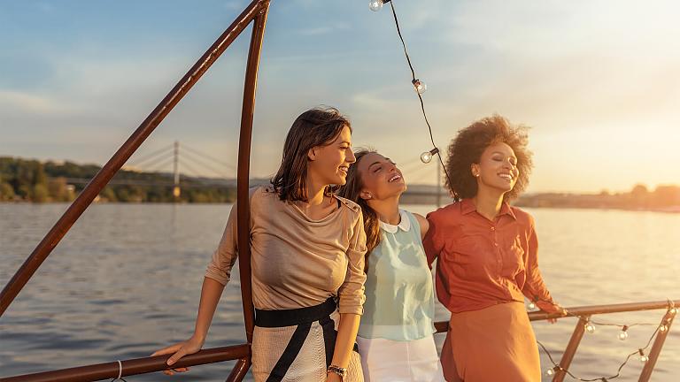 Women's Travel