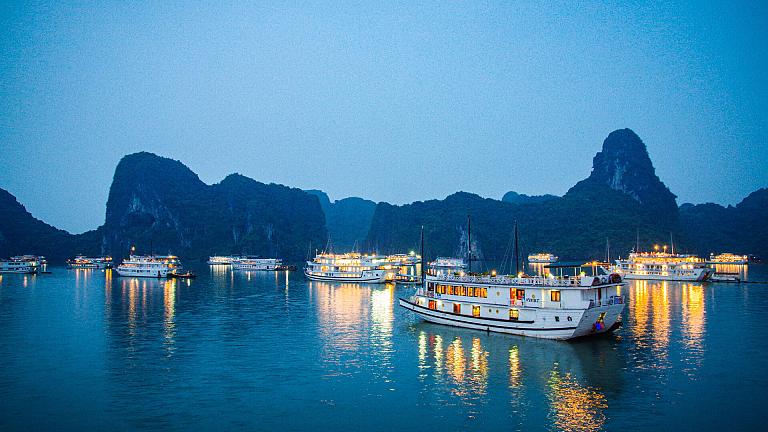 Crucero por la Bahia de Halong