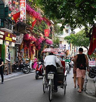 The Insider's Tips to Deal the Incredible Traffic in Vietnam