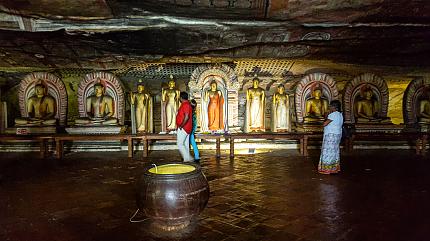 Dambulla Cave Temple, Kandy