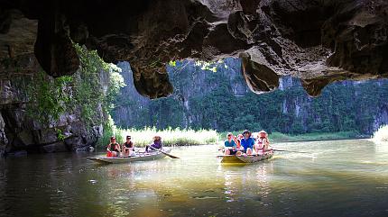 Trang An River Sampan Boat Trip, Ninh Binh