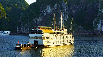 Halong Bay Cruise, Vietnam