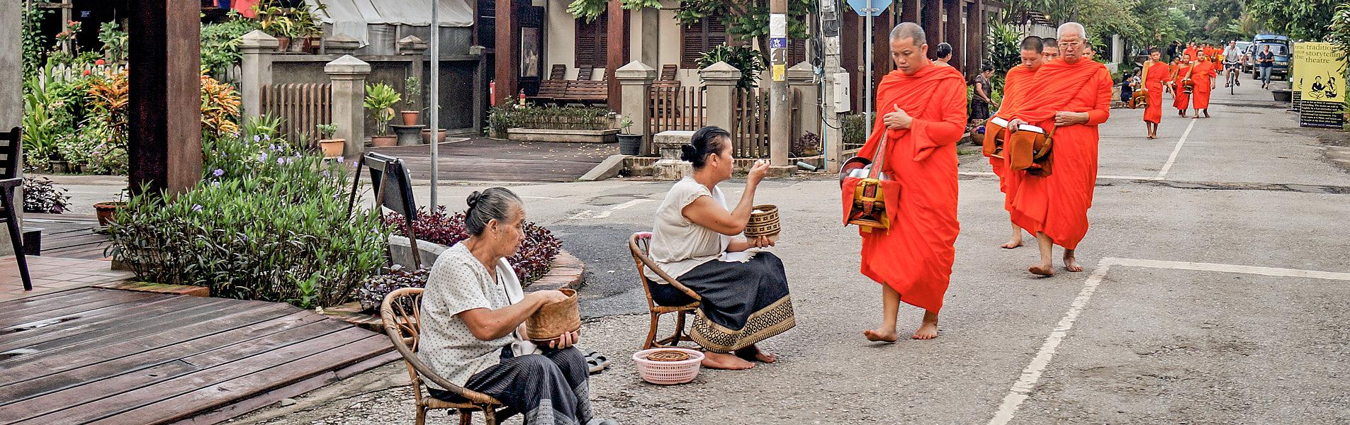 Luang Prabang Essential Tour