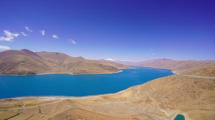 Yamdrok Lake