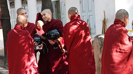 Mahagandayon Monastery, Mandalay