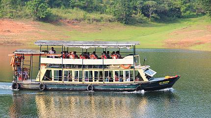 Cruise on Periyar Lake