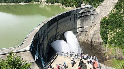 Kurobe Dam, Tateyama Kurobe Alpine Route