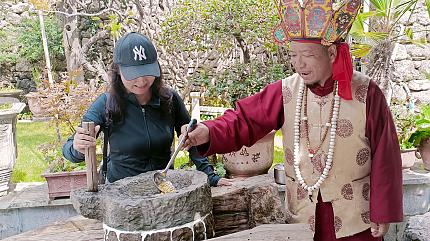 Naxi Family Visit, Lijiang