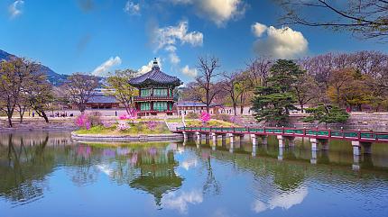 Hyangwonjeong Pavilion in Gyeongbokgung Palace, Seoul
