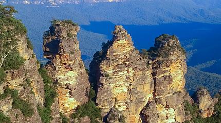 Three Sisters Rock Formation in Blue Mountains, Australia