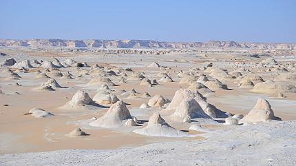 White Desert, El Heiz Oasis