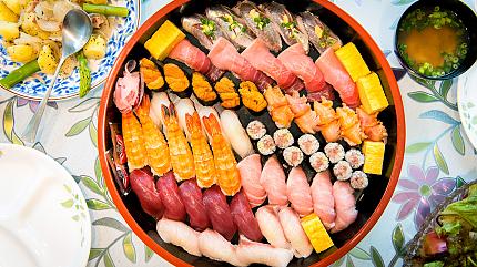 Enjoy Sushi in Tokyo