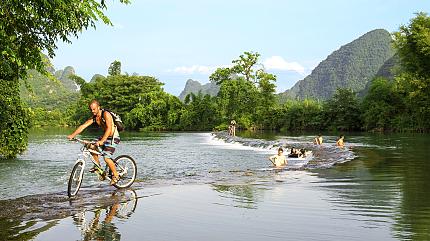 Cycle around the Countryside of Yangshuo