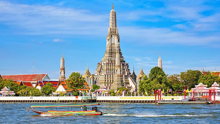 Wat Arun Temple in Bangkok, Thailand
