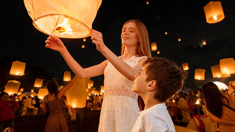Thailand Lantern Festival Family Tour