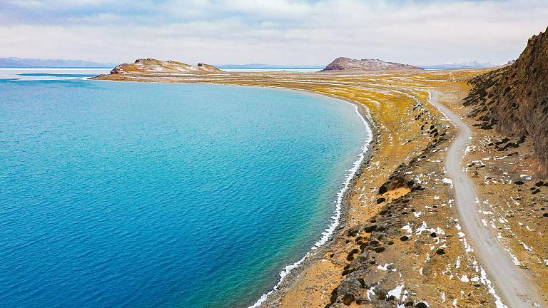 Yamdrok Lake, Lhasa