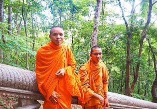 Monks at Phnom Bannon