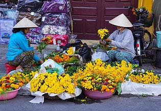 Street Vendors in Hoi An