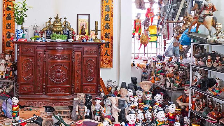 Water Puppet Artisan's Home