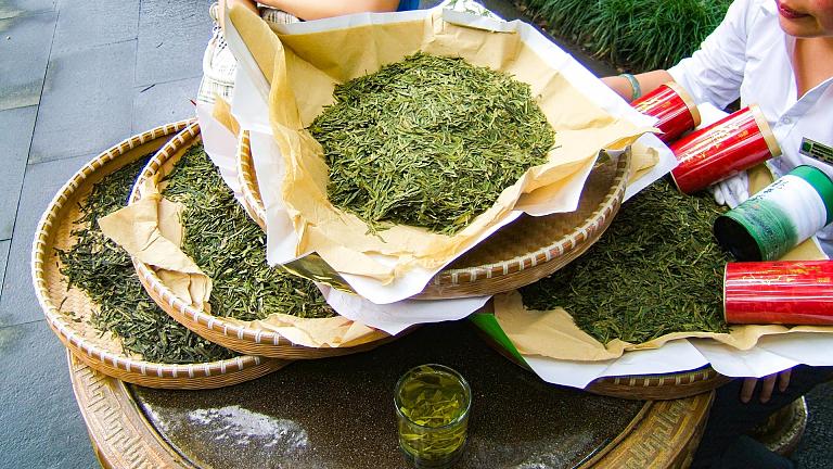 Savor Longjing Tea, Hangzhou