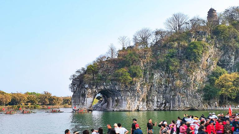 Elephant Trunk Hill, Guiln