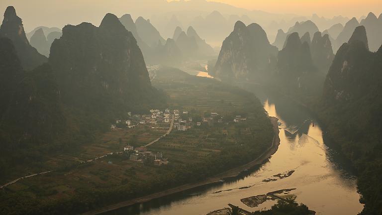 Xianggong Mountain Sunrise, Guilin